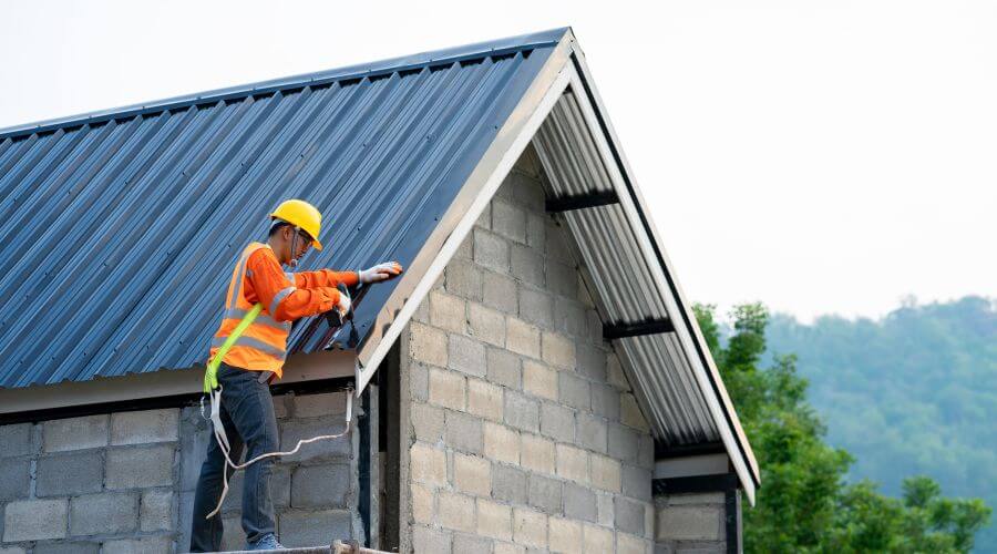 Expert Emergency Roof Repairs services in Brownsville, MN